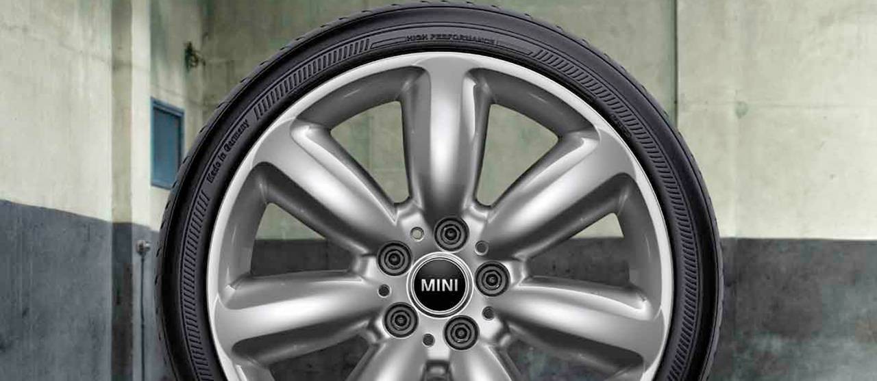 MINI タイヤ補償サービス